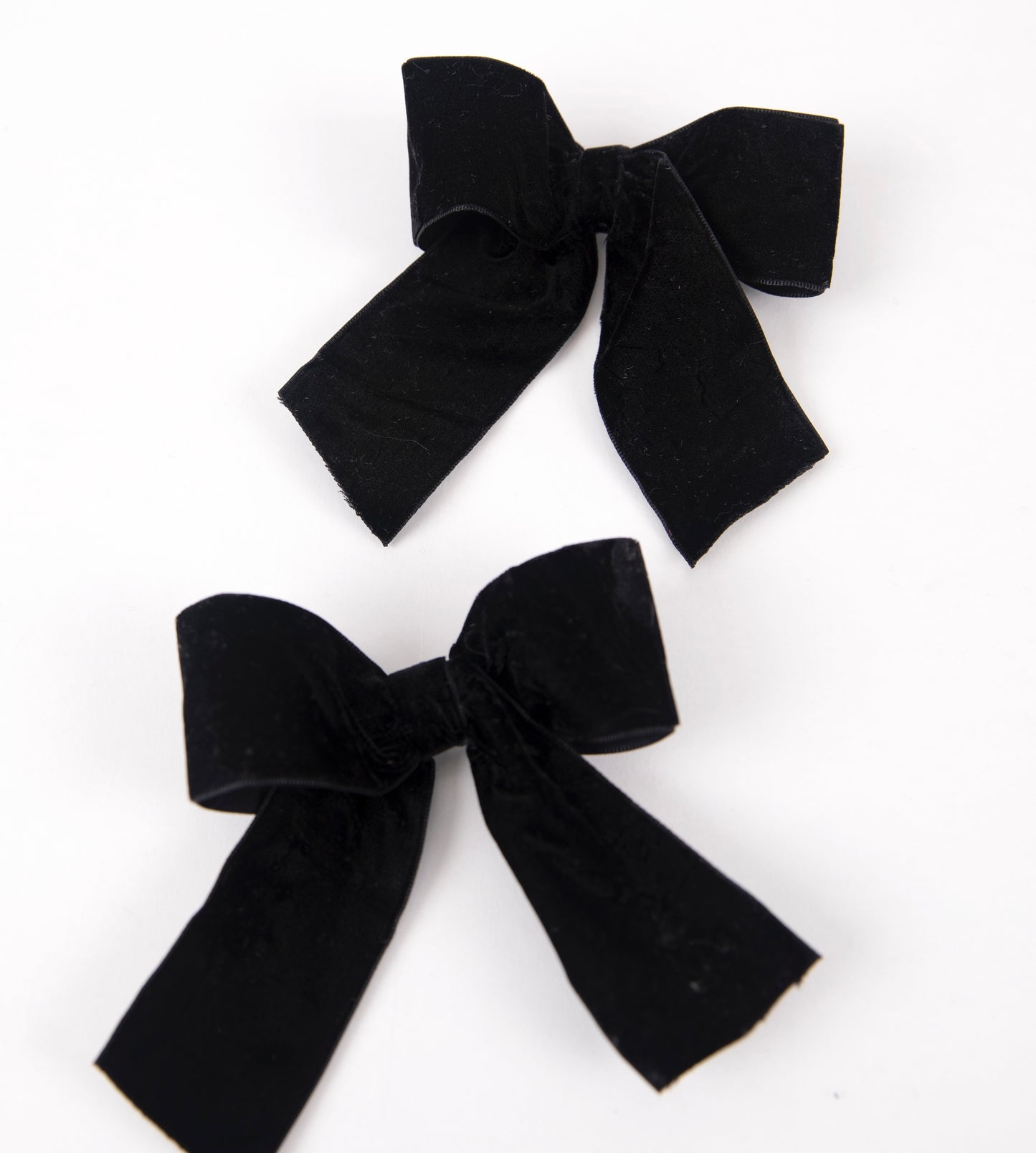 BLACK VELVET BOW