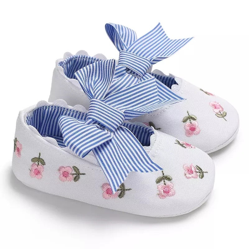 Rose garden shoes - white