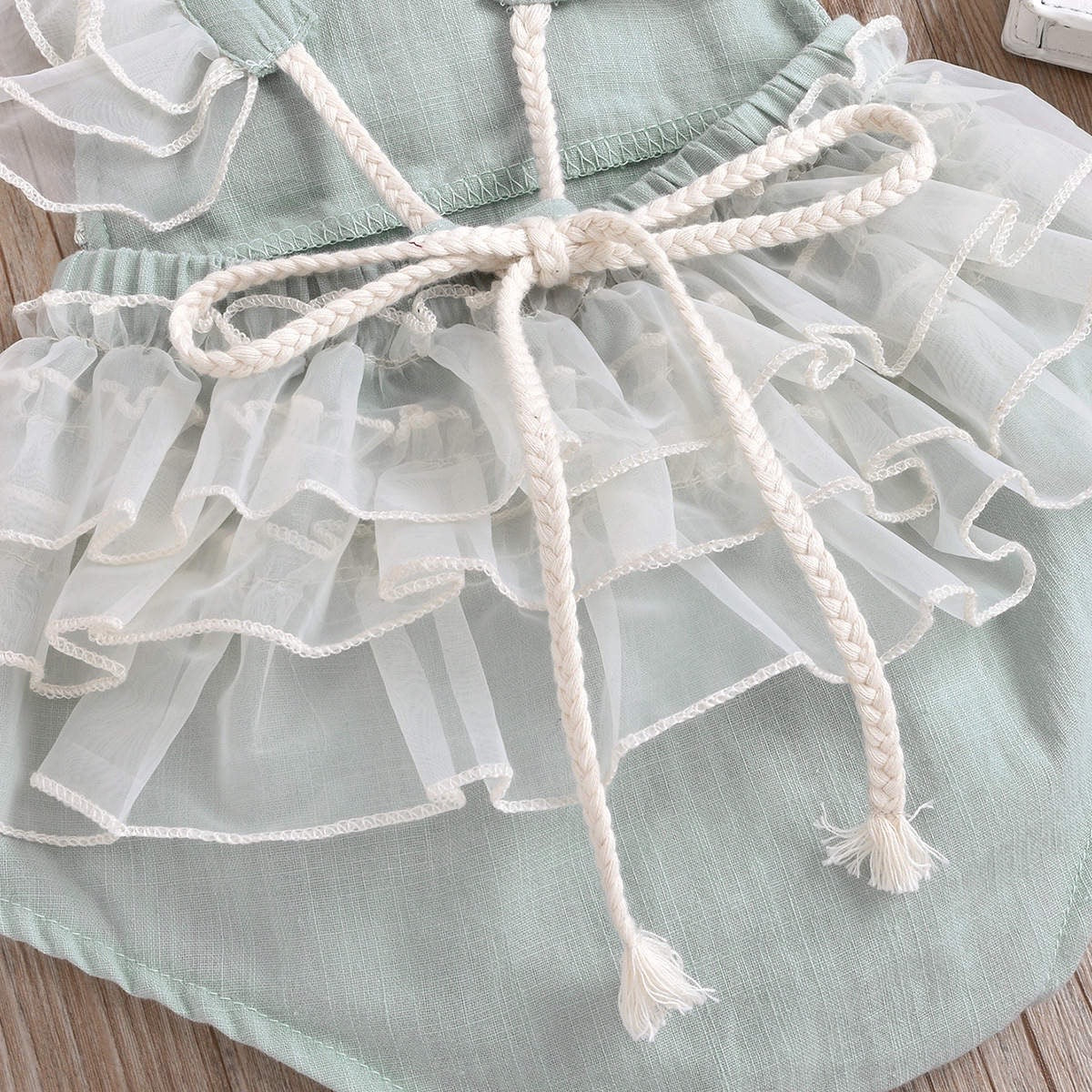 Floral appliqué romper - light green