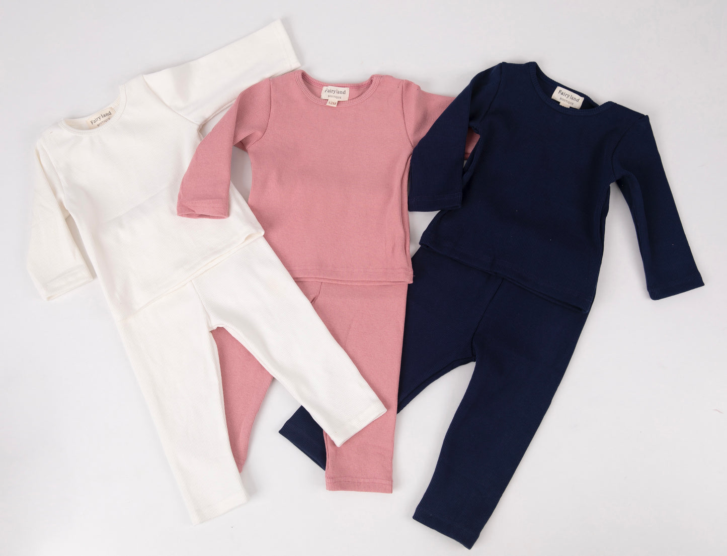 WHITE TWO PIECE LOUNGE SET