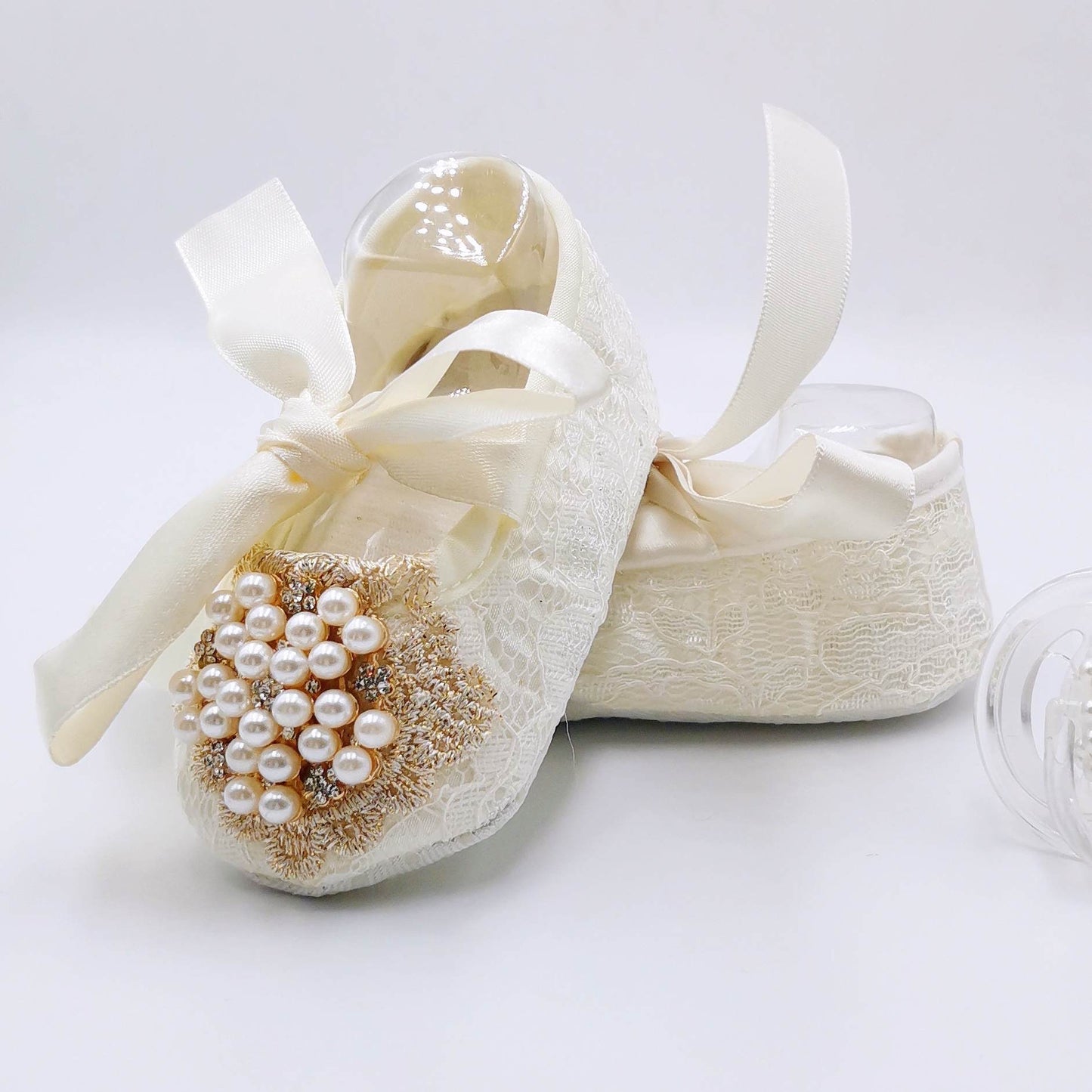 Dreamy pearl baby shoes